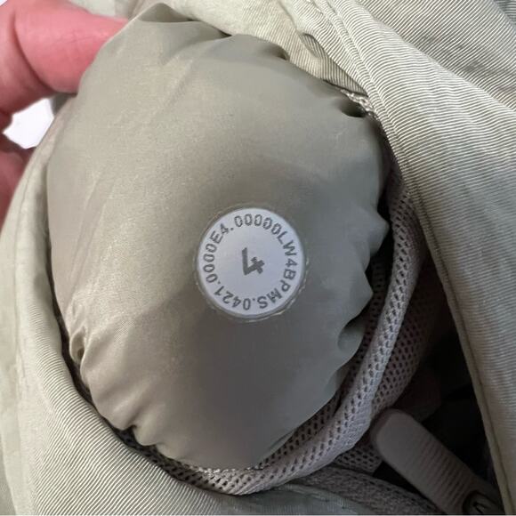 Lululemon Sz 4 Non-Stop Bomber Vest  Reversible - Picture 10 of 10